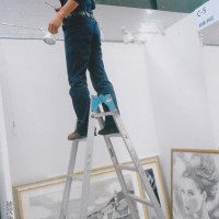 搬入展示作業。他の参加者から展示業者と思われて「次にこちらもお願いします！」と声を掛けられた程の手際の良さの啓